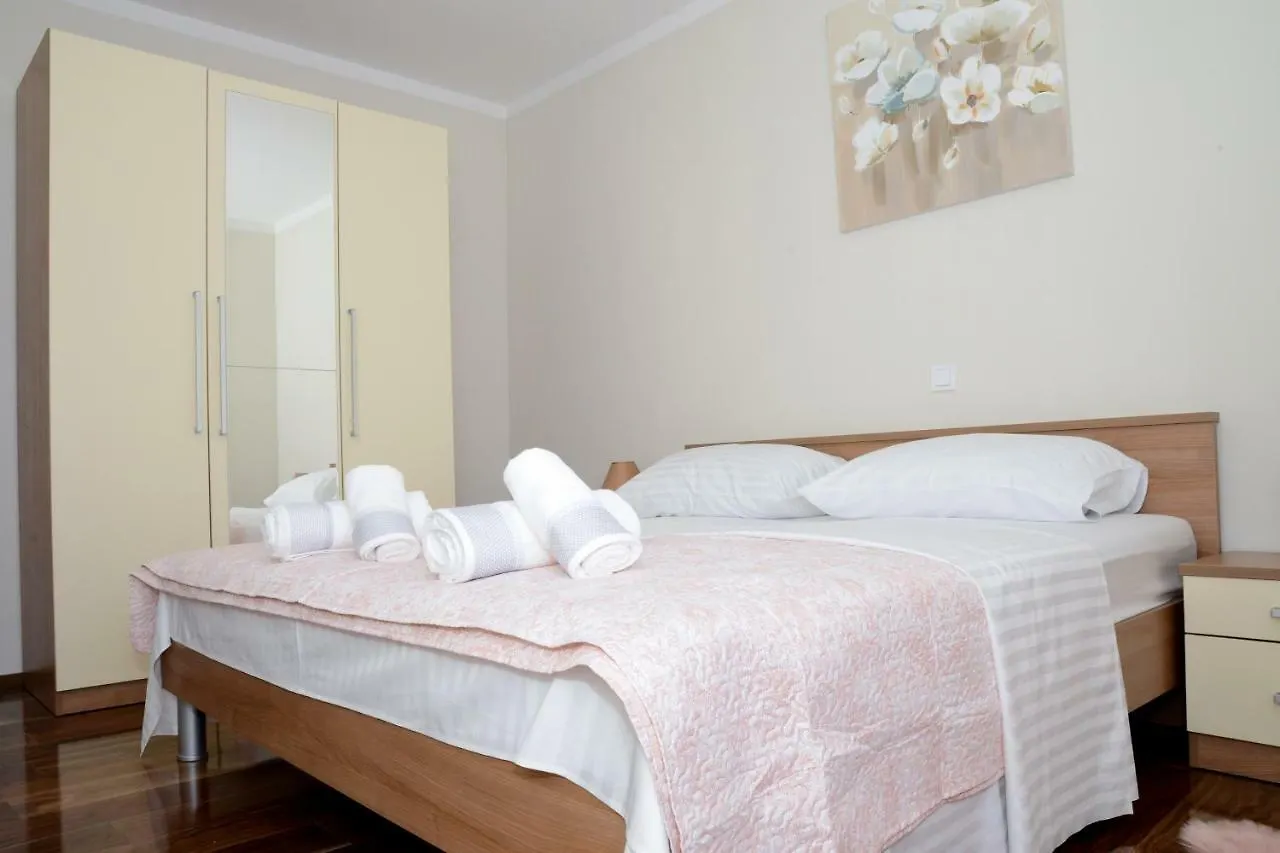 Apartmani Katarina Zadar 0*,