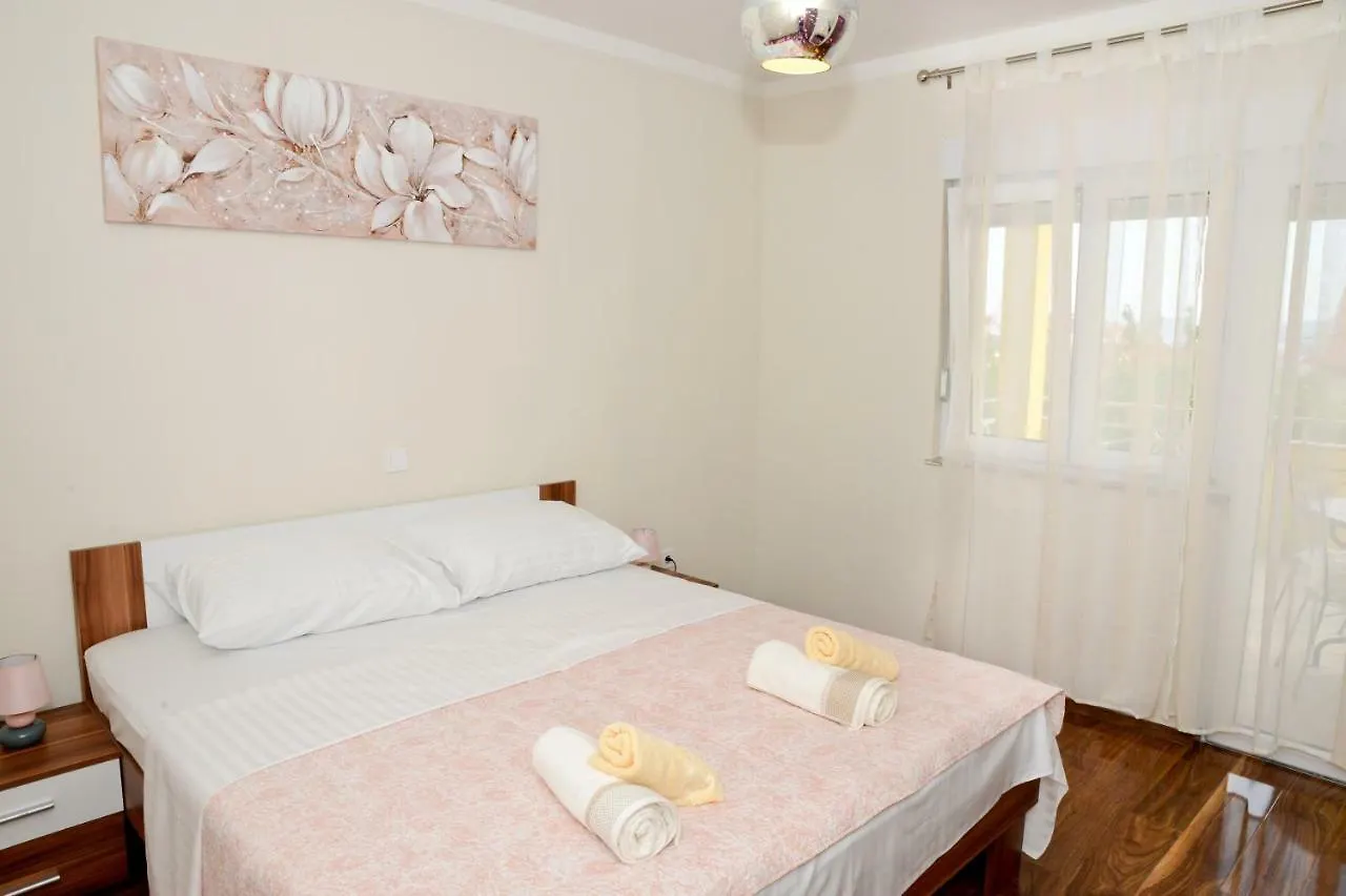 Apartmani Katarina Zadar 0*,