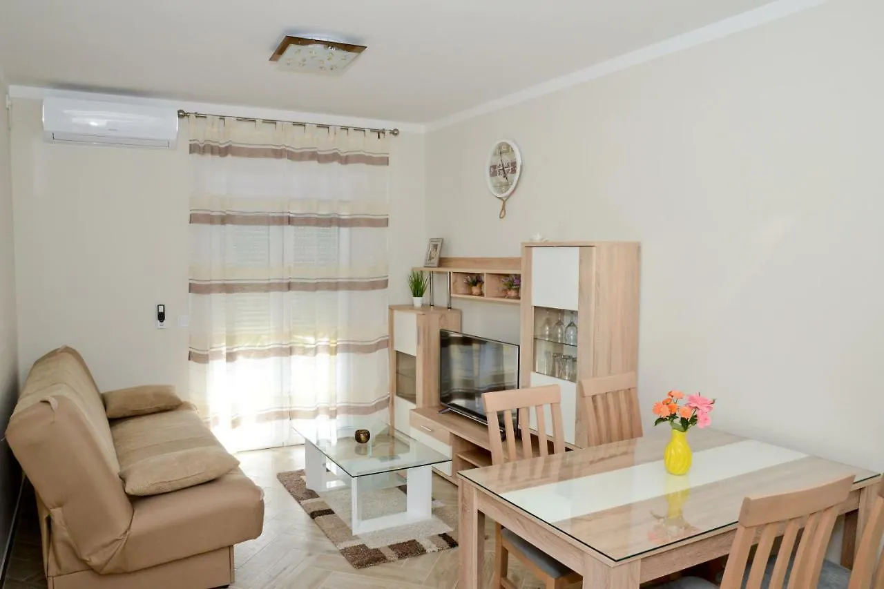 Lejlighed Apartmani Katarina Zadar